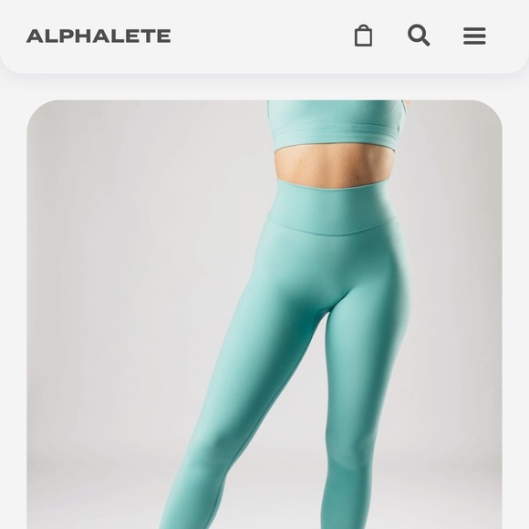 Alphalete essential legging - Picture 3 of 5